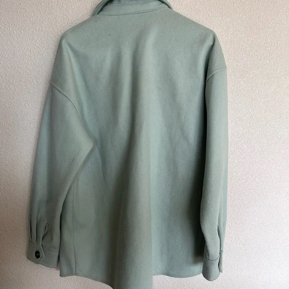 Forever 21 mint green long sleeve shacket - Picture 3 of 5